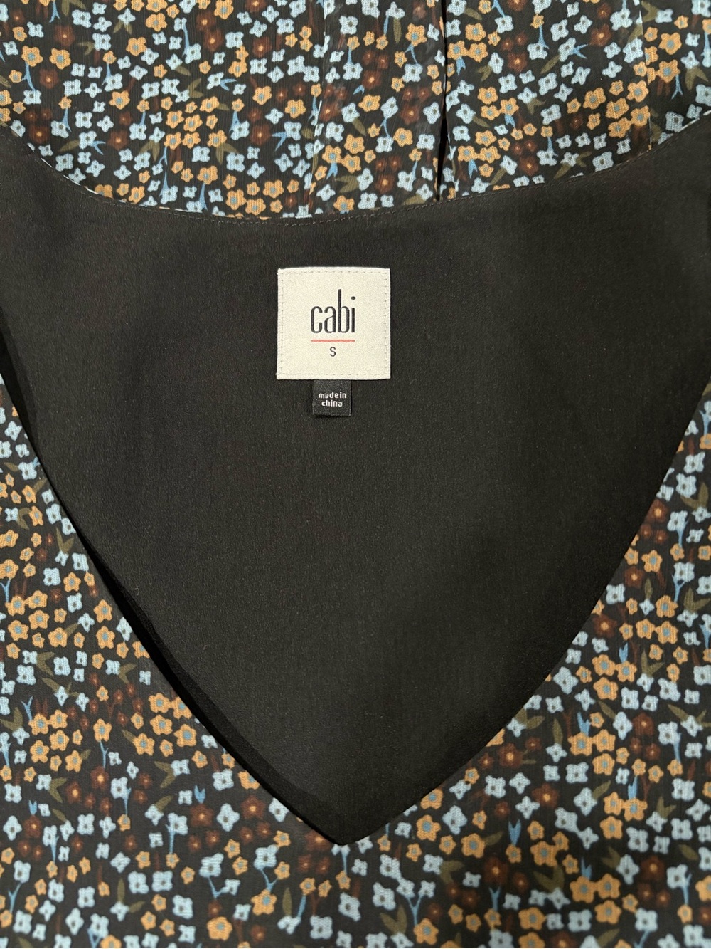 CAbi Poise Dress S #3648 Black Ditsy Floral Bell Sleeve V-Neck Chiffon Lined - Picture 6 of 6